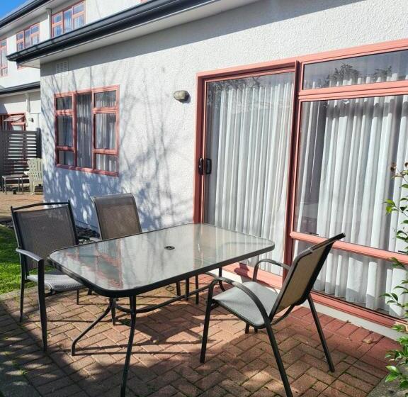 Asure Destiny On Fitzherbert Motel