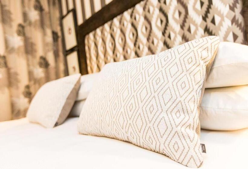 Asure Destiny On Fitzherbert Motel