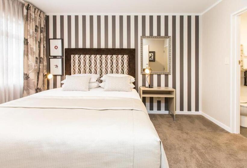 Asure Destiny On Fitzherbert Motel