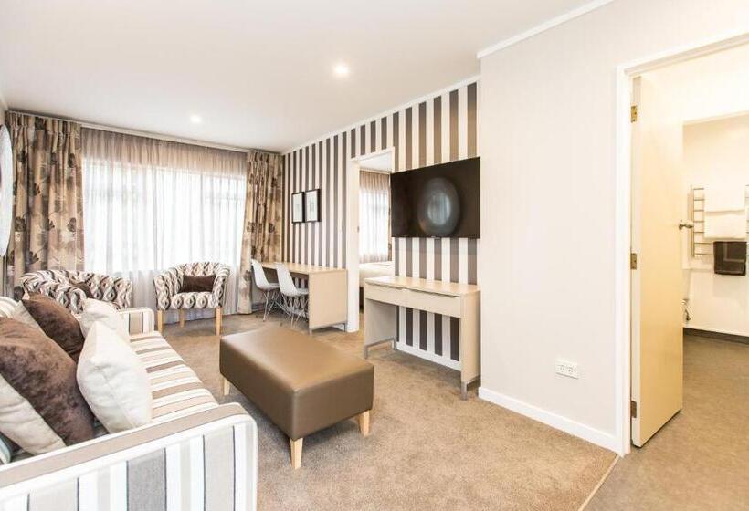 Asure Destiny On Fitzherbert Motel