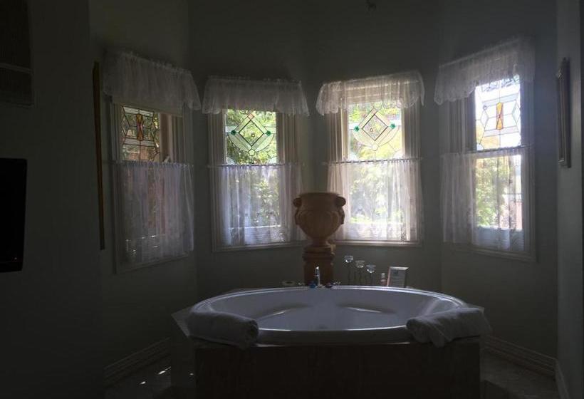 住宿加早餐 Braeside Garden Cottages