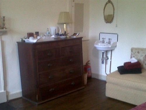 مبيت وإفطار Buscot Manor