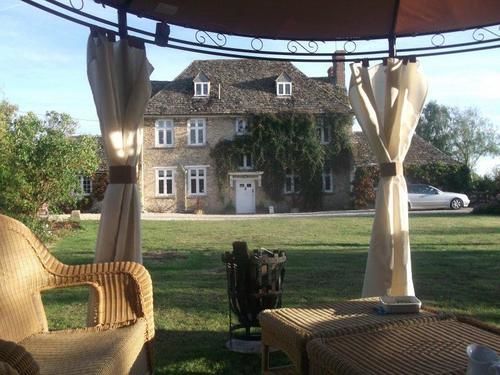 مبيت وإفطار Buscot Manor