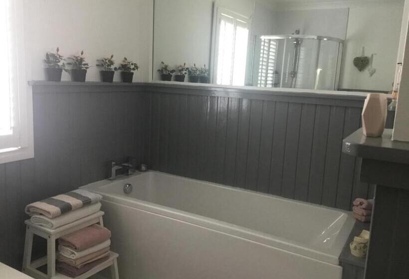 민박 Firbank Lodge