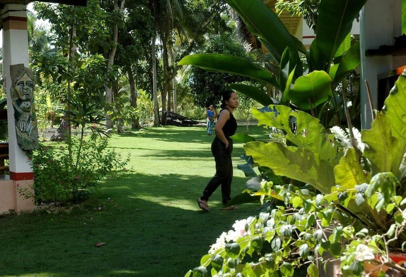 تختخواب و صبحانه Neptune Diving Resort Santander