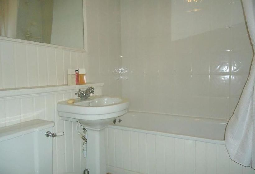 Bishopton Apartment, Near Glasgow