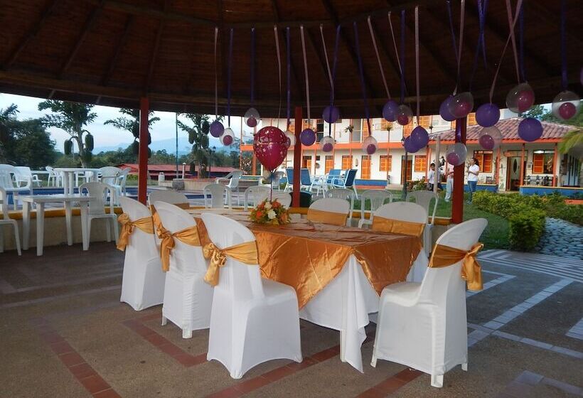 Finca Hotel La Rivera