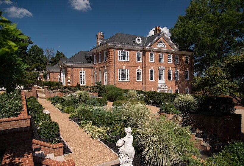 هتل Albemarle Estate At Trump Winery