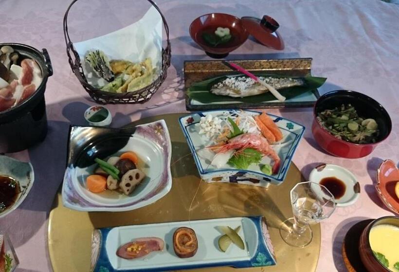 בית מלון כפרי Alpine Route