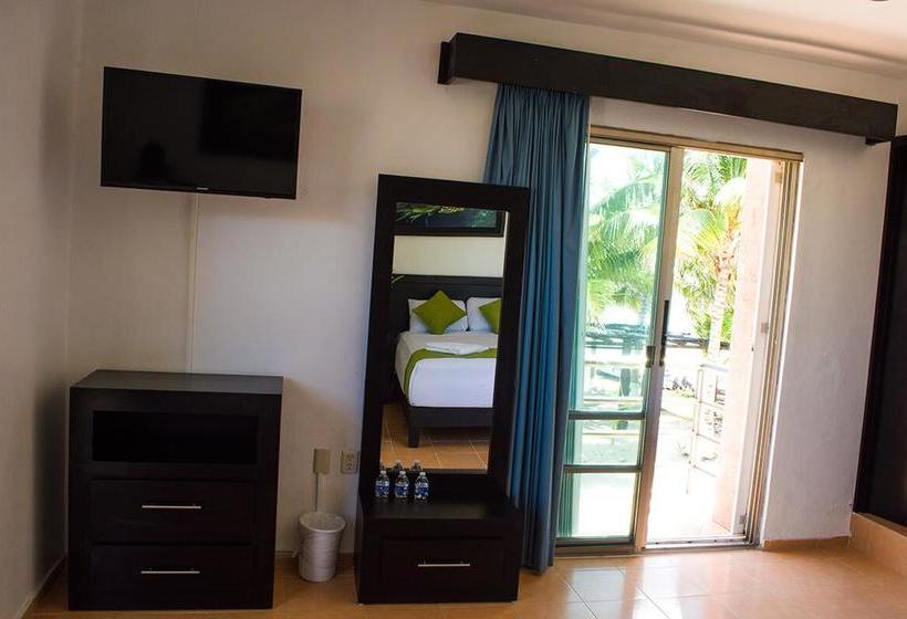 Отель Arrecifes Costamaya