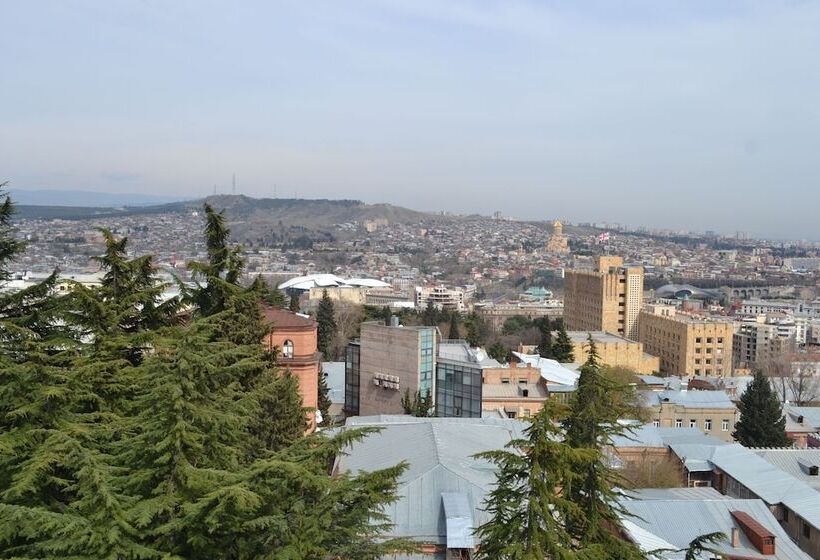 هتل Astoria Tbilisi