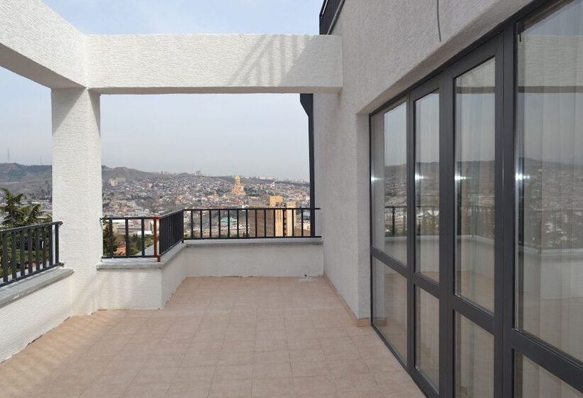 هتل Astoria Tbilisi