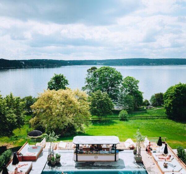 هتل Ellery Beach House