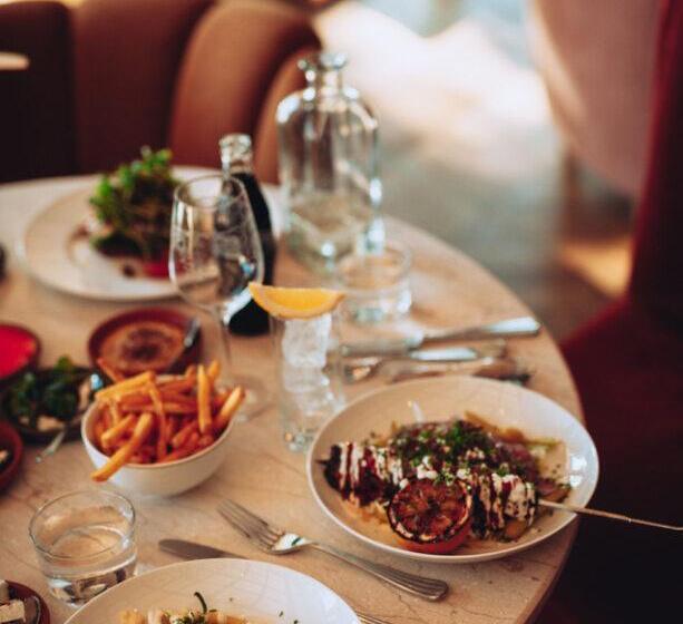 فندق Ellery Beach House