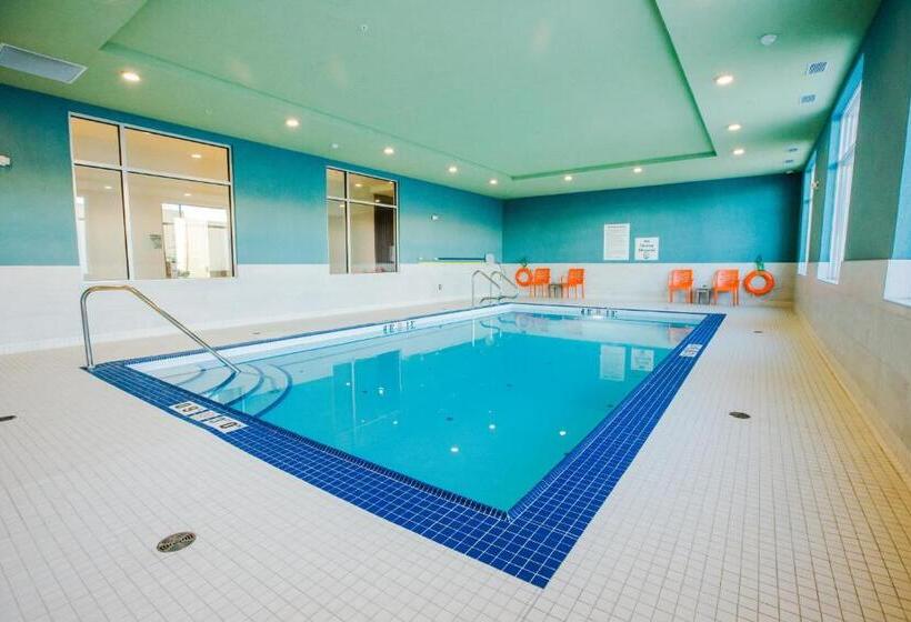 בית מלון כפרי Candlewood Suites West Edmonton   Mall Area, An Ihg