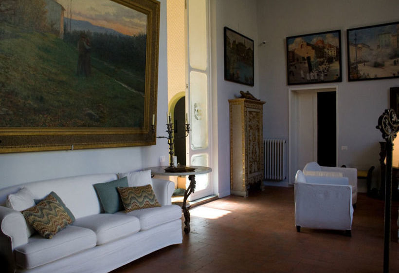 هتل Casa Schlatter