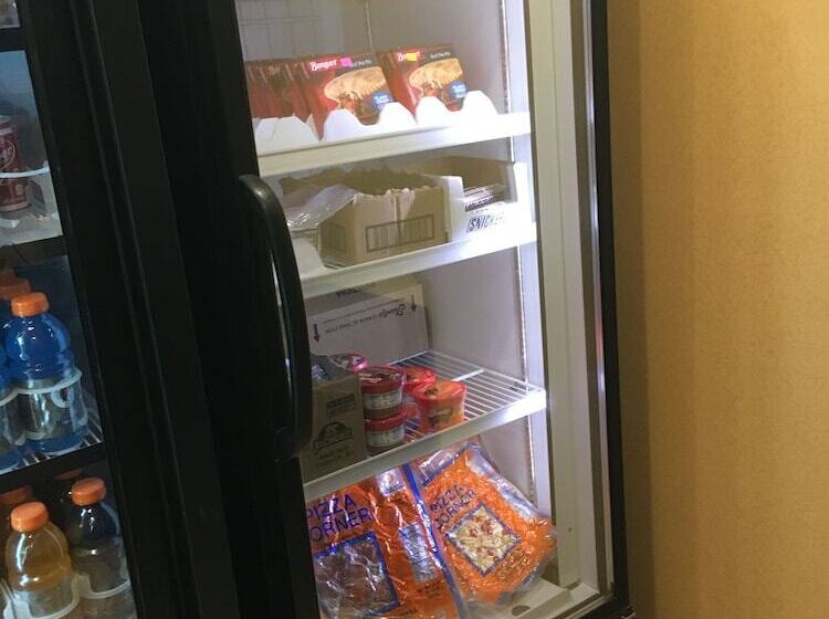 فندق Cobblestone Inn & Suites  Steele