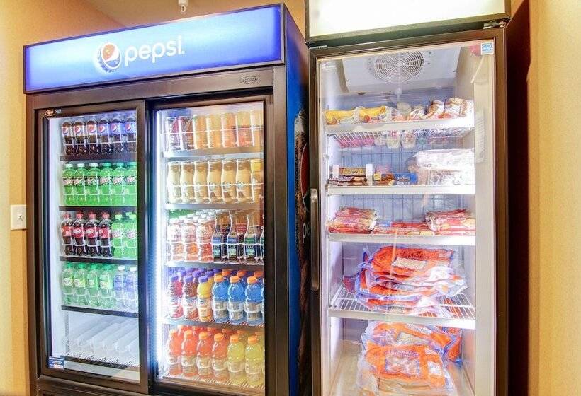 فندق Cobblestone Inn & Suites  Steele