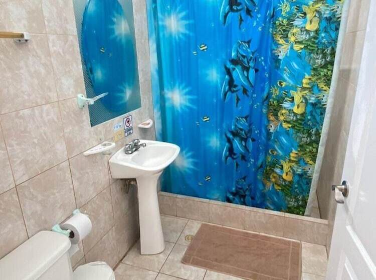 هتل Hospedaje Delfin Azul