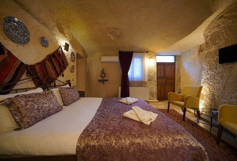 هتل Emit Cave