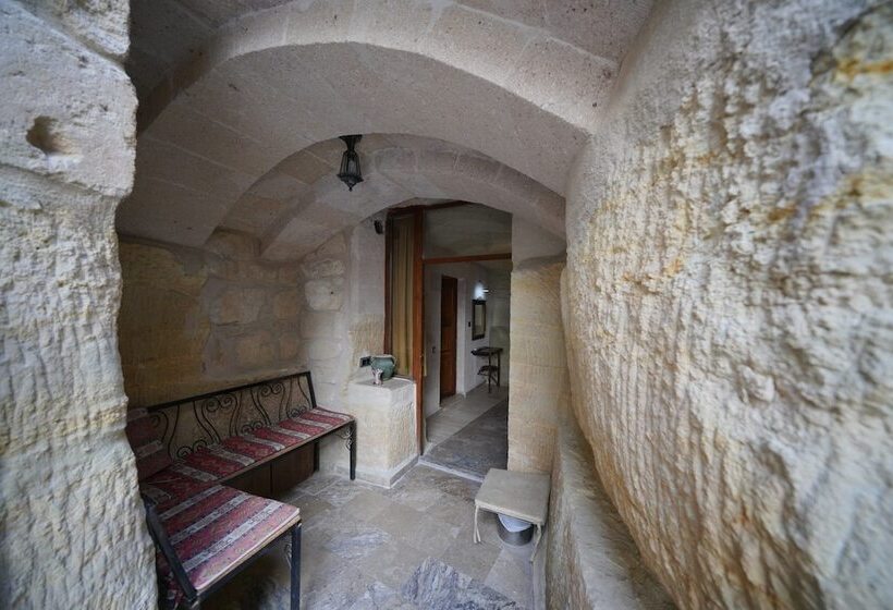 هتل Emit Cave