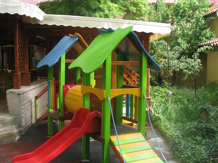 בית מלון כפרי Estreya Palace & Residence