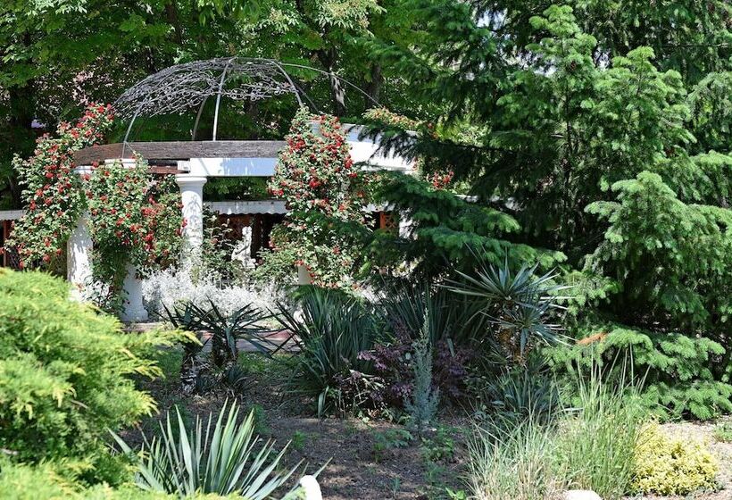 בית מלון כפרי Estreya Palace & Residence