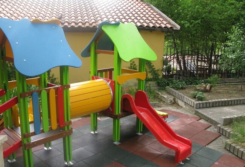 בית מלון כפרי Estreya Palace & Residence