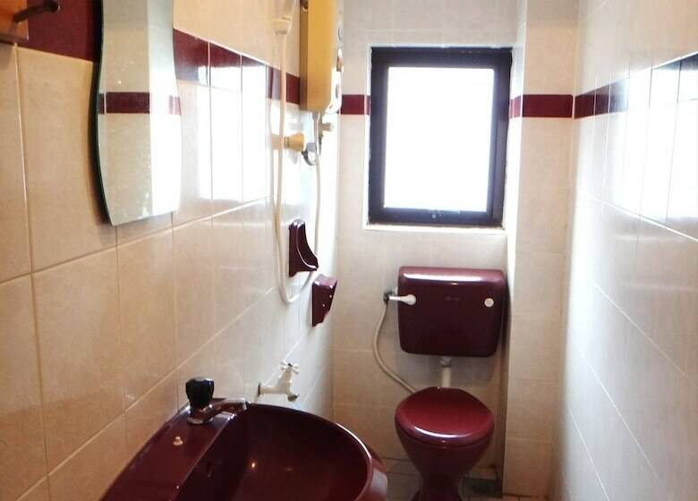هتل Galaxy Inn