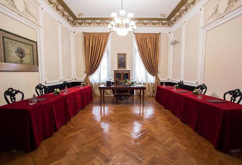 هتل Grand Boutique