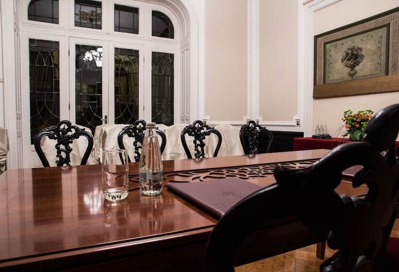 هتل Grand Boutique