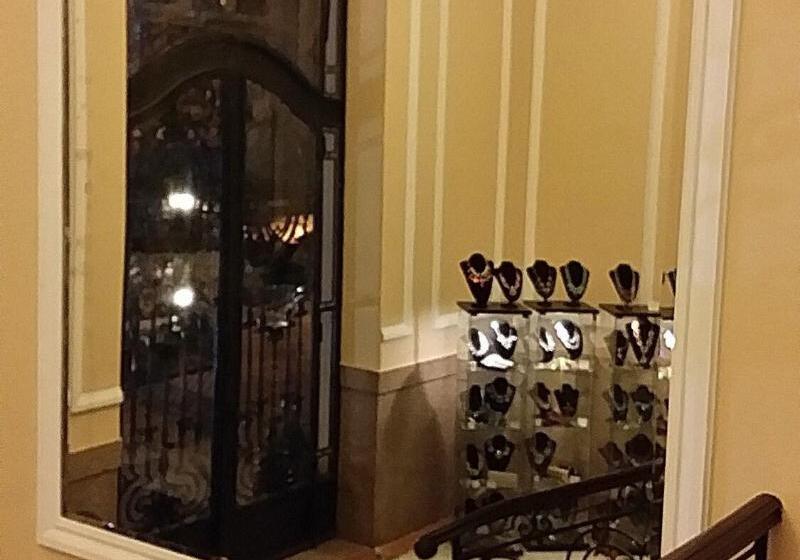 هتل Grand Boutique