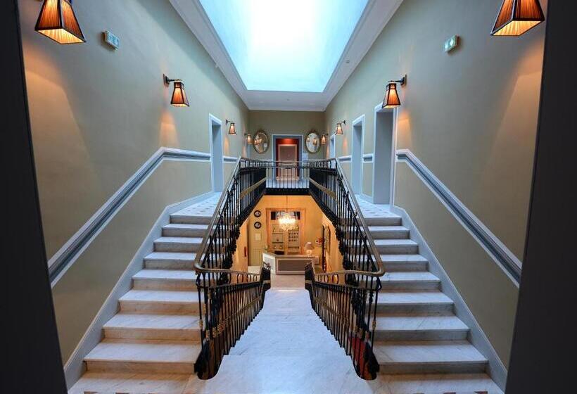 فندق Grand Hôtel Henri   Teritoria