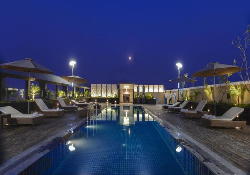 هتل Grand Mercure Agra