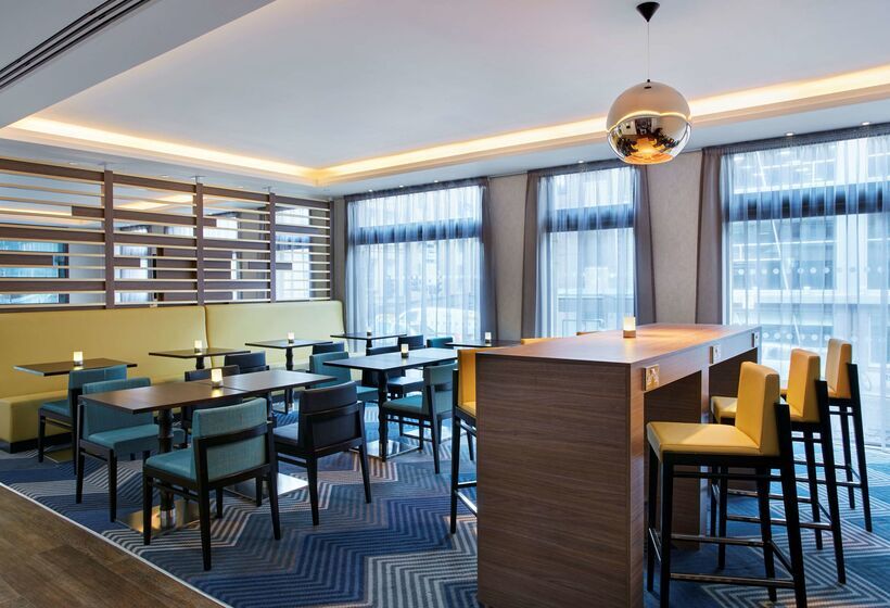 Отель Hampton by Hilton Glasgow Central