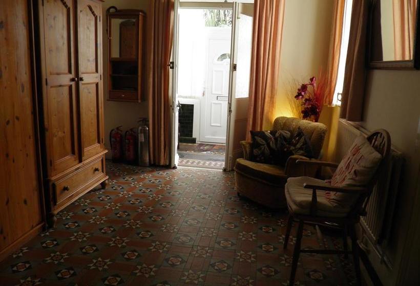 فندق Holyhead Lodge