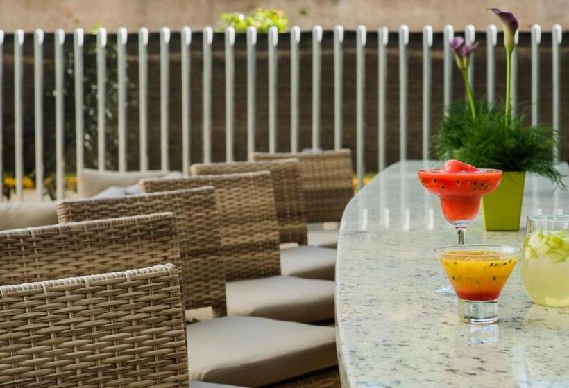 Отель Hyatt Place Managua