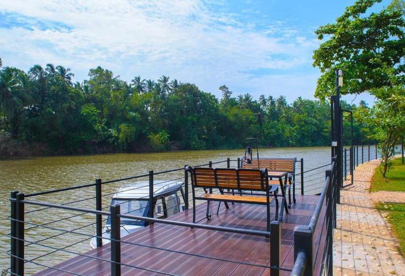 Отель Karunakarala Ayurveda Resort