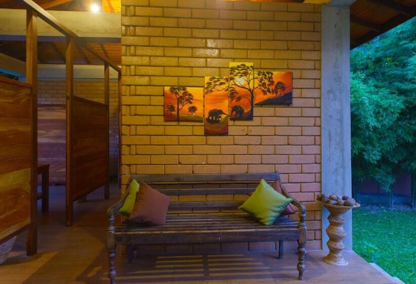 Отель Karunakarala Ayurveda Resort