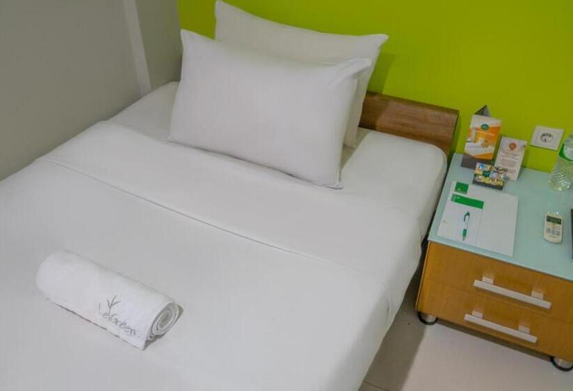 هتل Legreen Suite Tebet