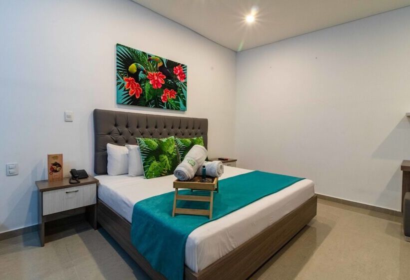 فندق Lleras Green