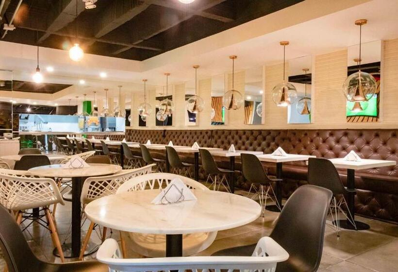 فندق Lleras Green