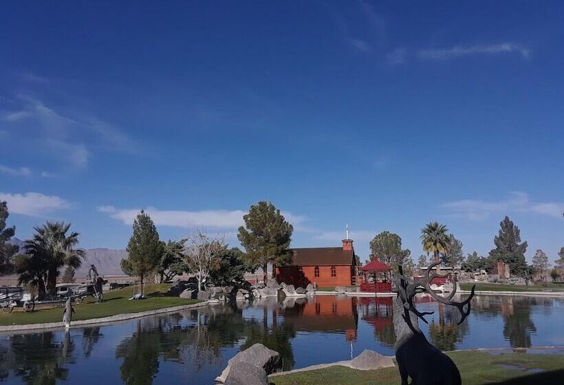 בית מלון כפרי Longstreet Inn & Casino