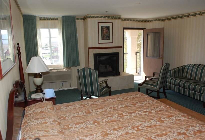 فندق Longstreet Inn & Casino