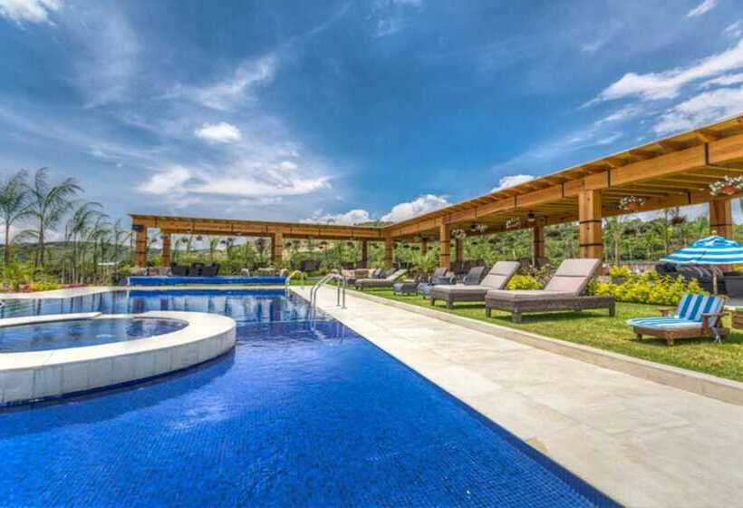 ホテル Matea San Isidro