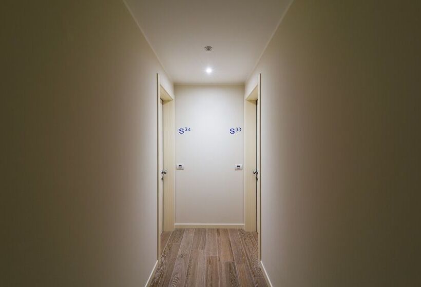 ホテル Mediterraneo