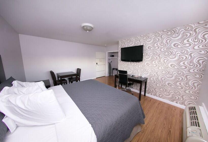 فندق Metropolitan Inn & Suites