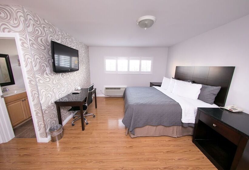 فندق Metropolitan Inn & Suites