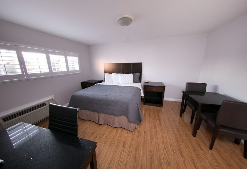 فندق Metropolitan Inn & Suites