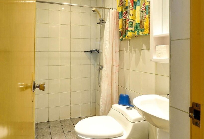 Hotel Nirvana Beach Resort